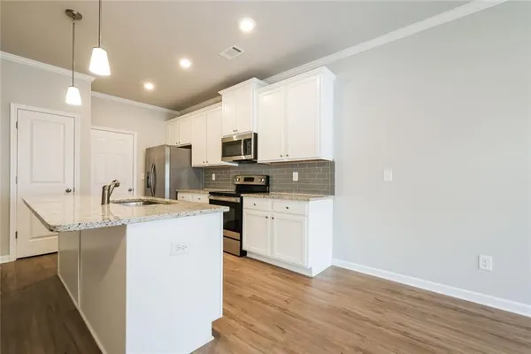 $2,175 | 5350 Fox Den Road, Oakwood, GA 30566