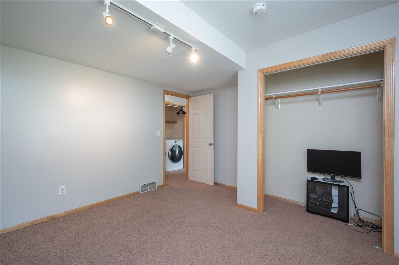 157 South Park Ridge Road North Liberty, IA 52317 - Photo 21 of 31 Gallery Image 21