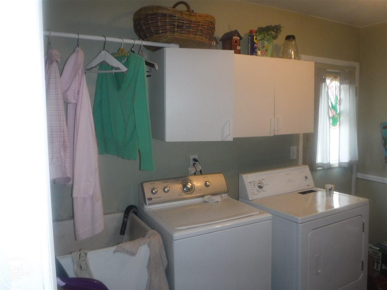 47200 Barbara Road Macomb, MI 48044 - Photo 17 of 24 1st floor laundry room