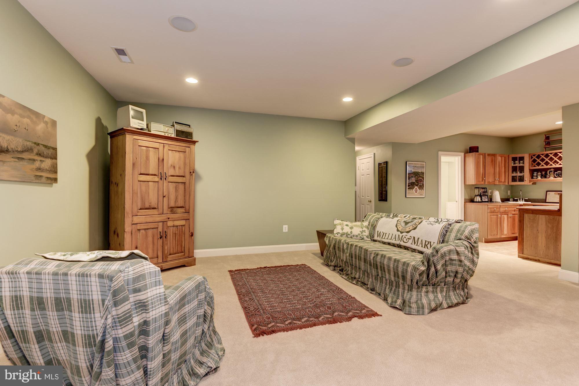 11203 Gunston Road Lorton, VA 22079 - Photo 43 of 61 Rec Room Close to Full Bar and Billiard Area