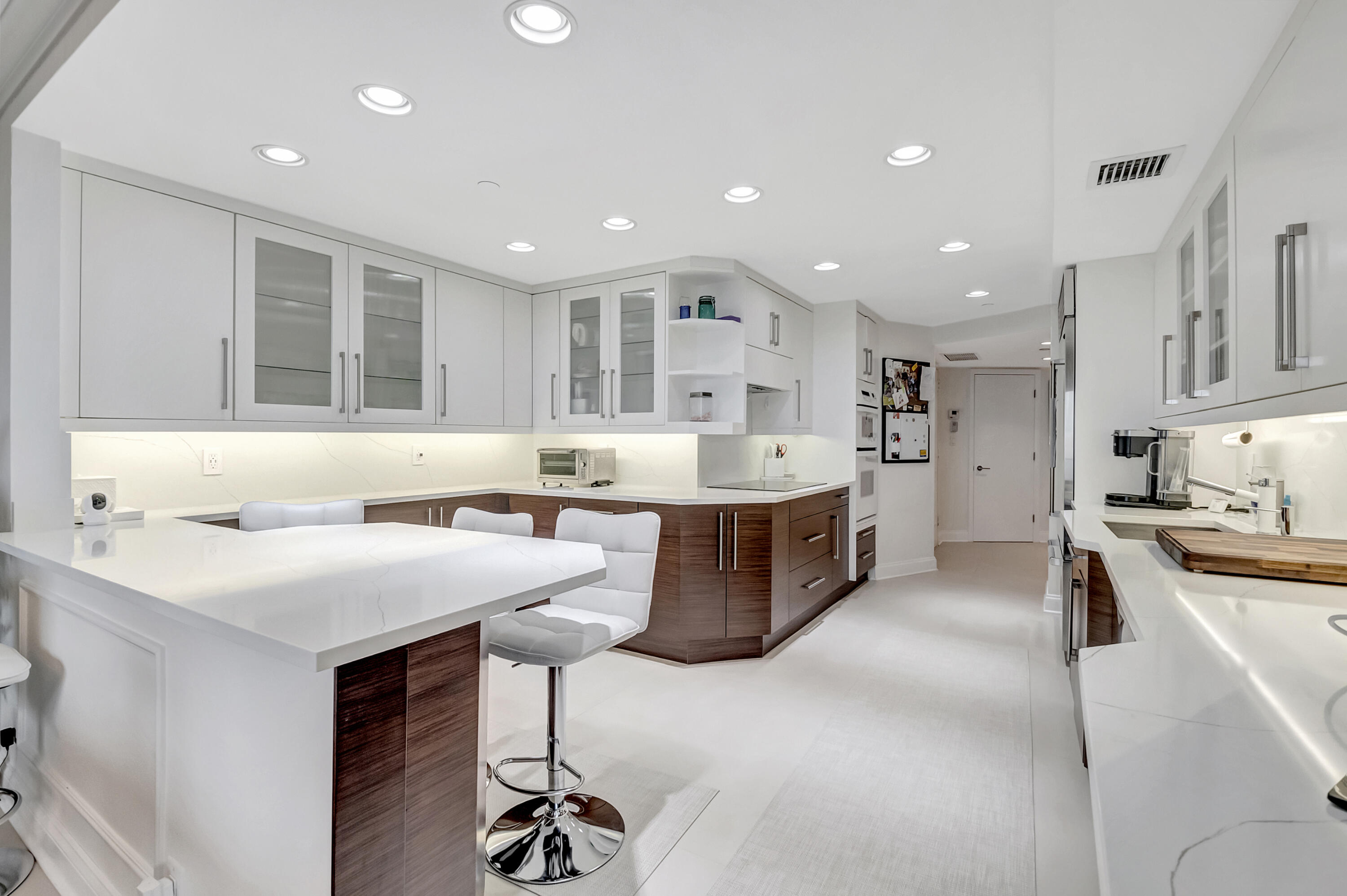 4001 North Ocean Boulevard, Unit 705 Boca Raton, FL 33431 - Photo 13 of 83 KITCHEN