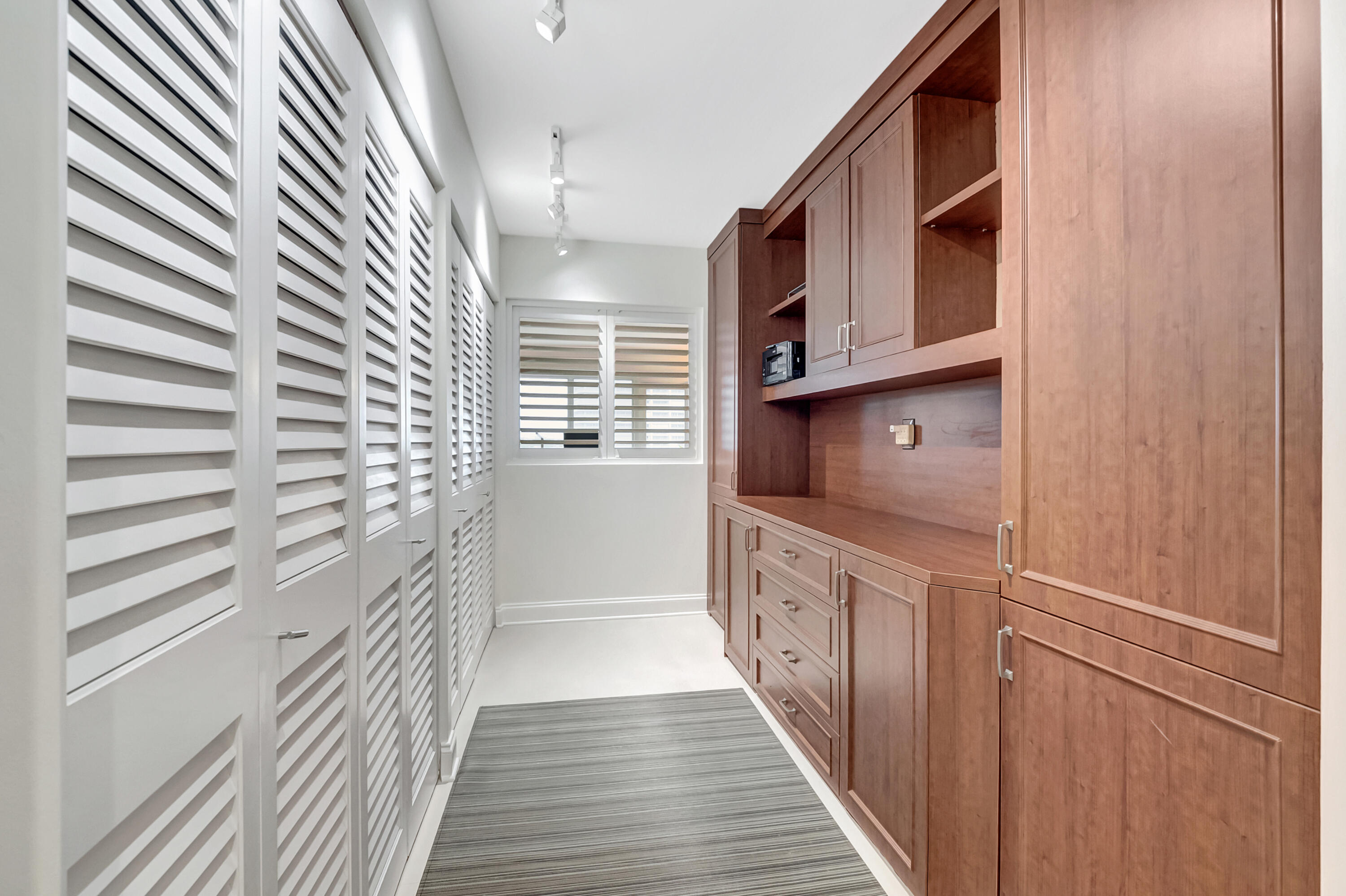 4001 North Ocean Boulevard, Unit 705 Boca Raton, FL 33431 - Photo 21 of 83 LAUNDRY AREA
