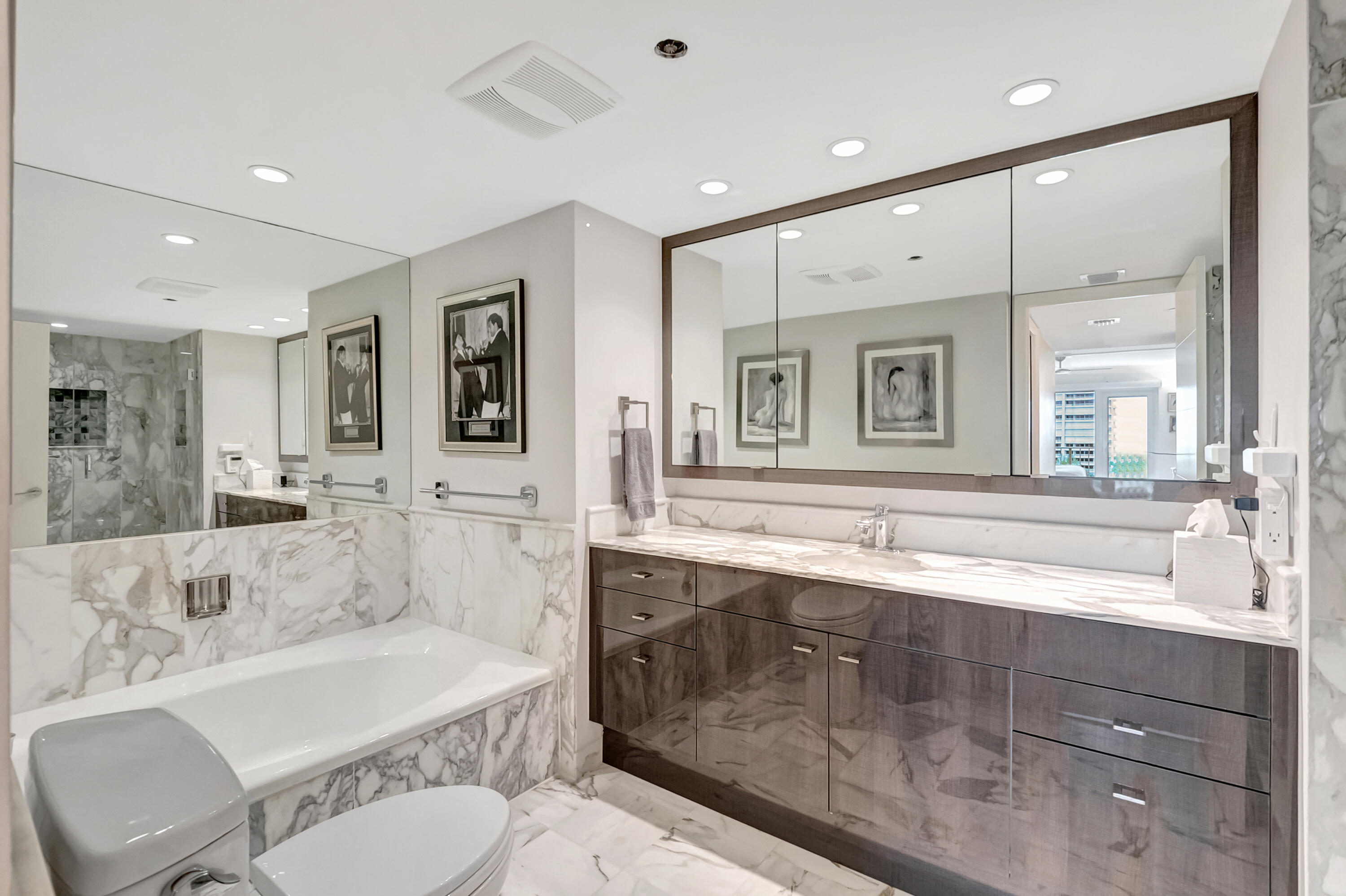4001 North Ocean Boulevard, Unit 705 Boca Raton, FL 33431 - Photo 33 of 83 PRIMARY BATHROOM