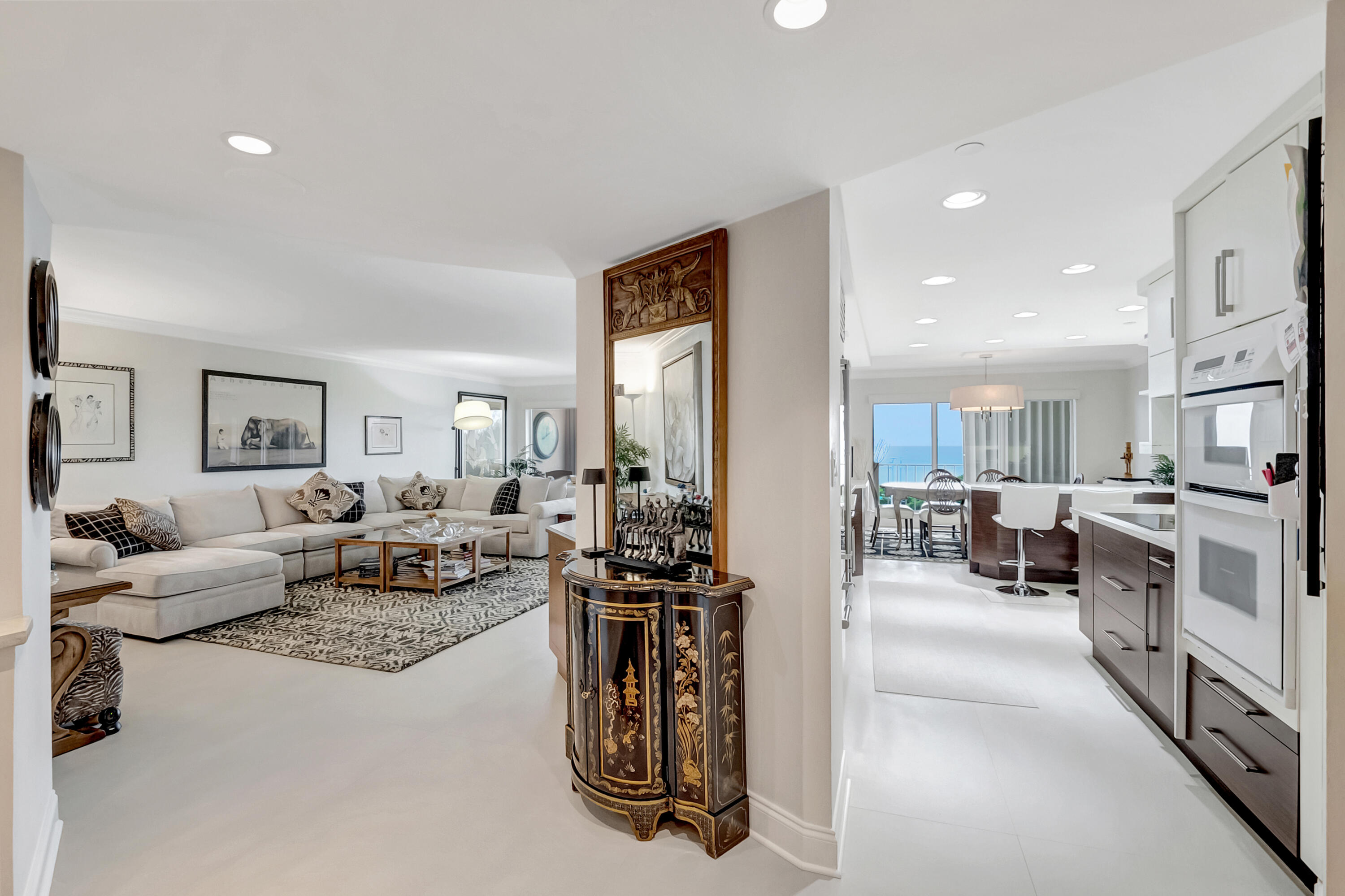 4001 North Ocean Boulevard, Unit 705 Boca Raton, FL 33431 - Photo 4 of 83 ENTRANCE