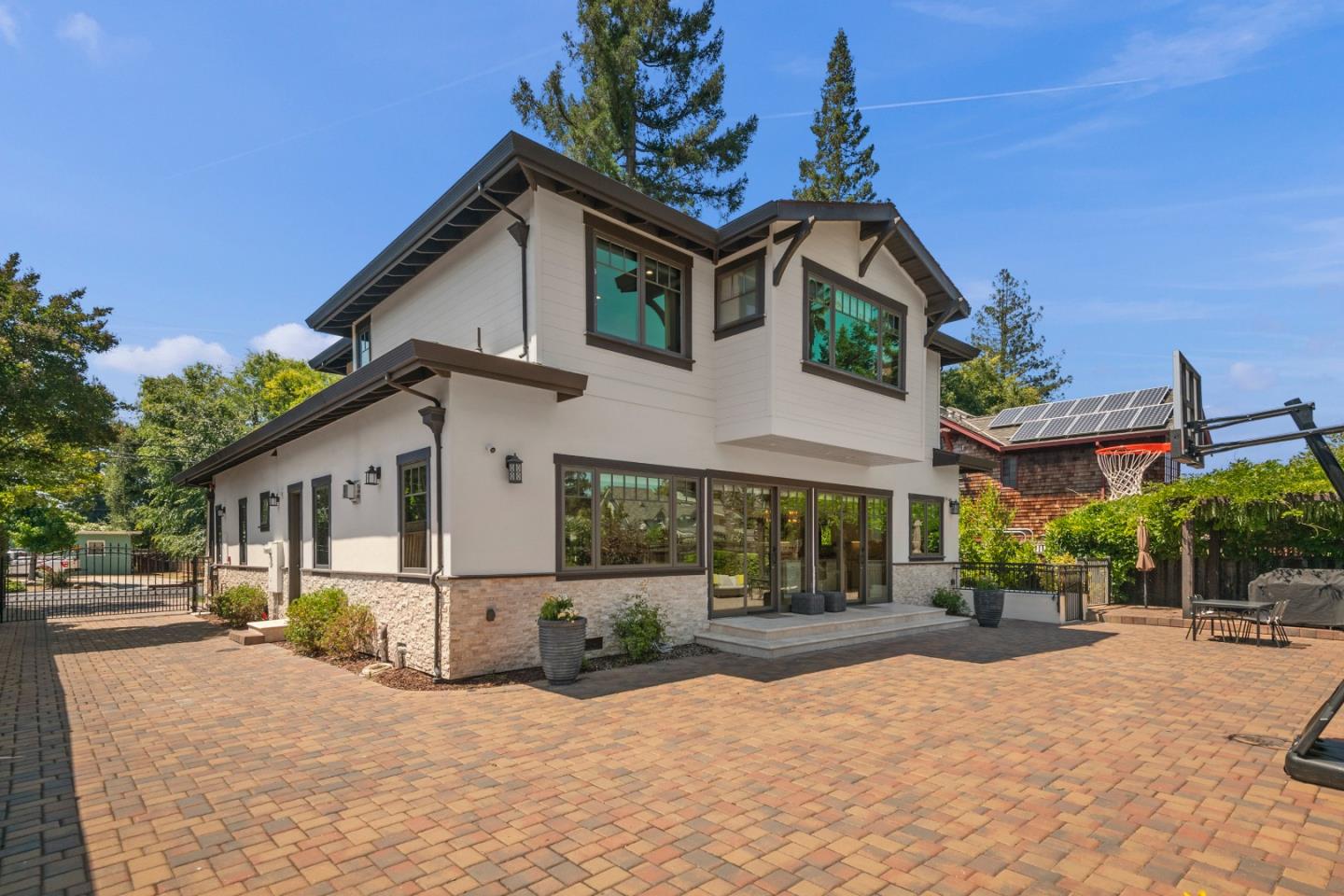 16362 Hilow Road Los Gatos, CA 95032 - Photo 43 of 55 a front view of a house with a yard