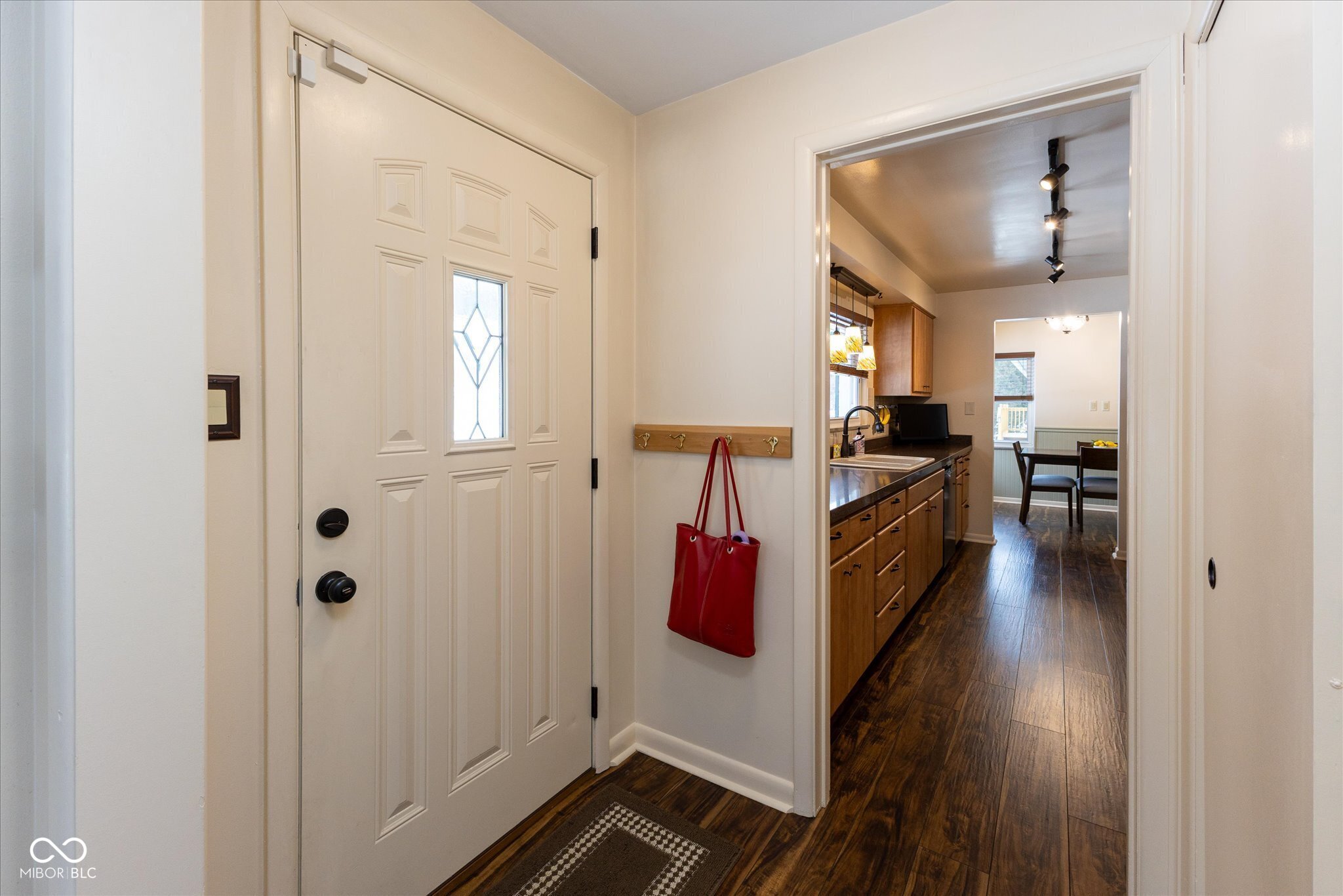 8804 Cholla Road Indianapolis, IN 46240 - Photo 3 of 38