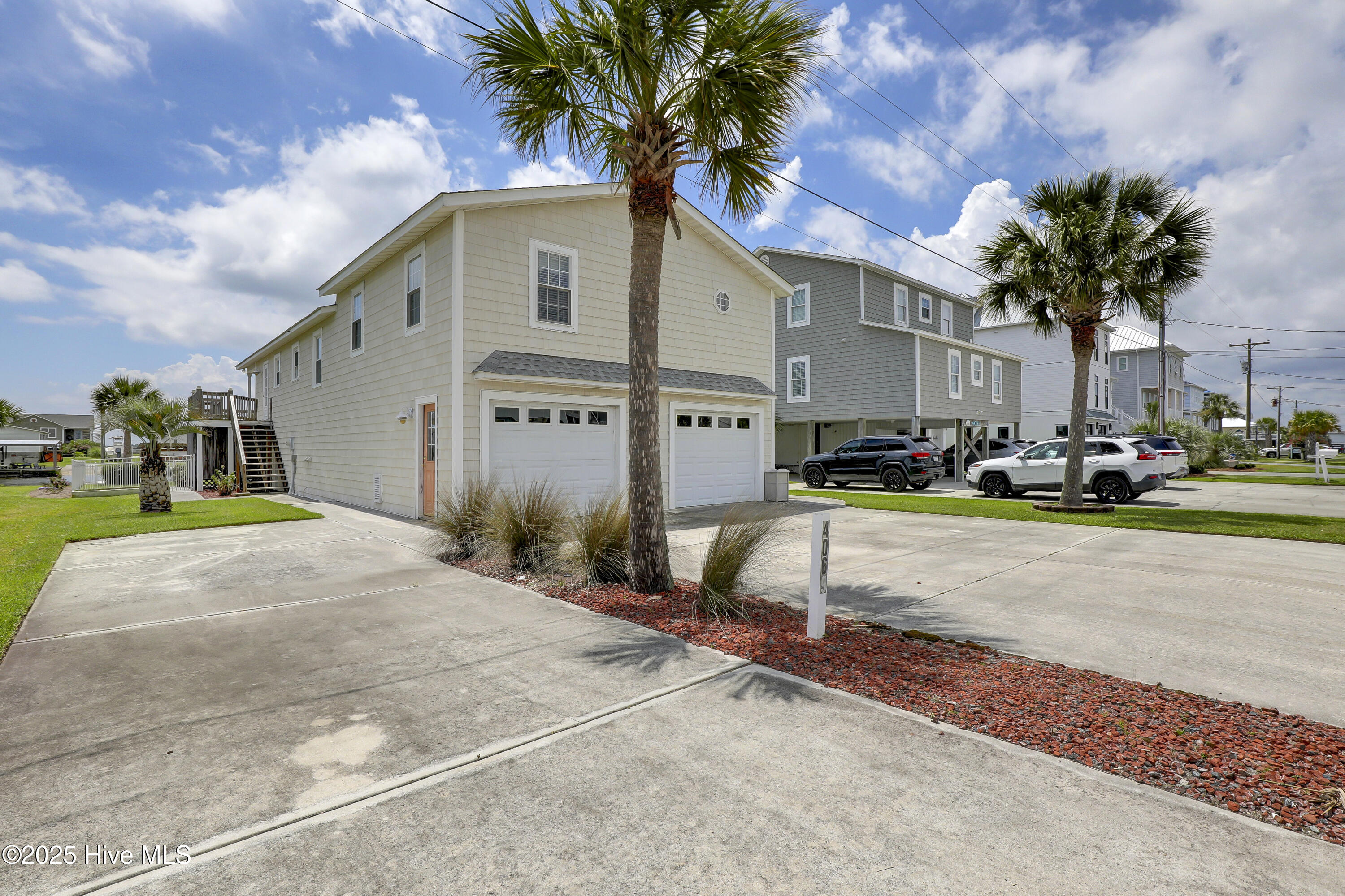 4069 4th Street Surf City, NC 28445 - Photo 3 of 53 6G8A9192