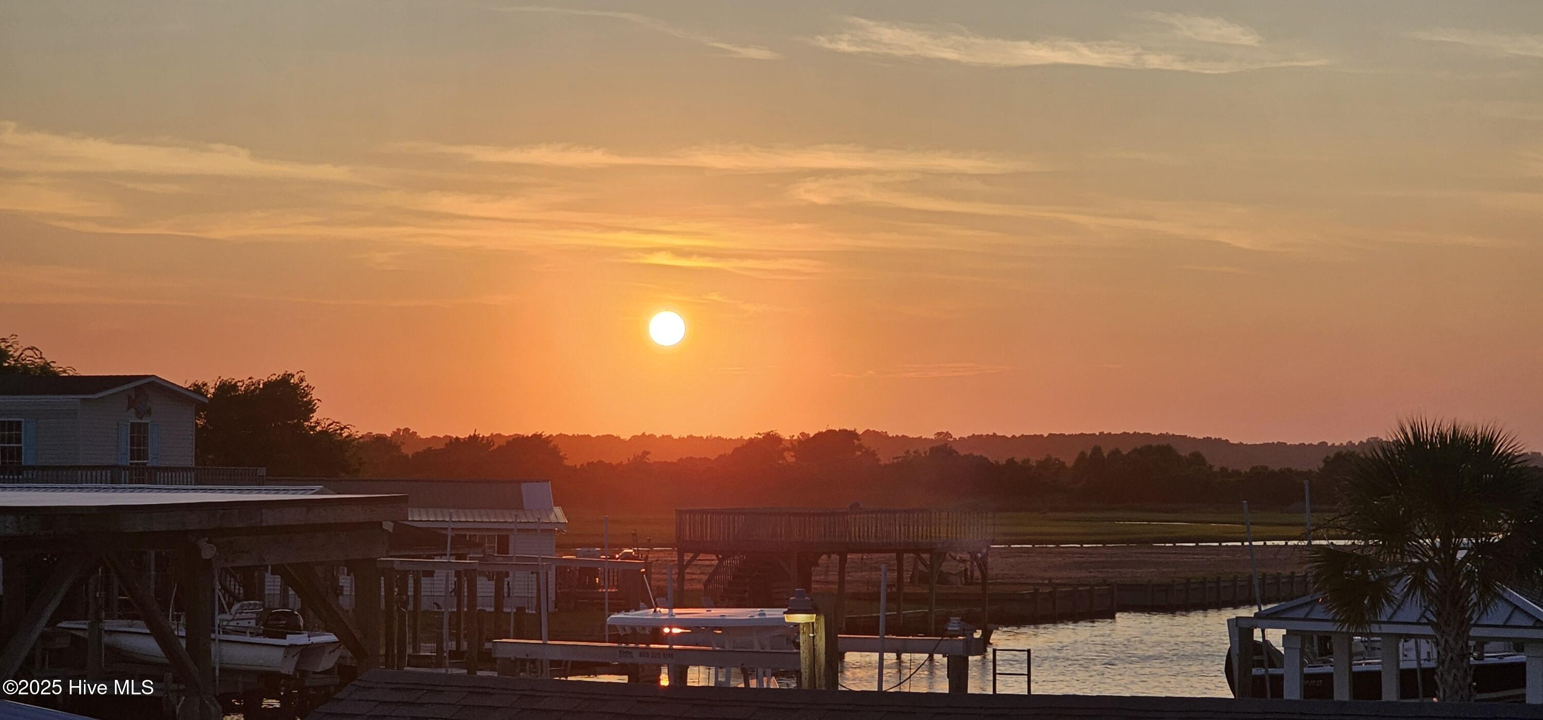 4069 4th Street Surf City, NC 28445 - Photo 4 of 53 Sunset 4069
