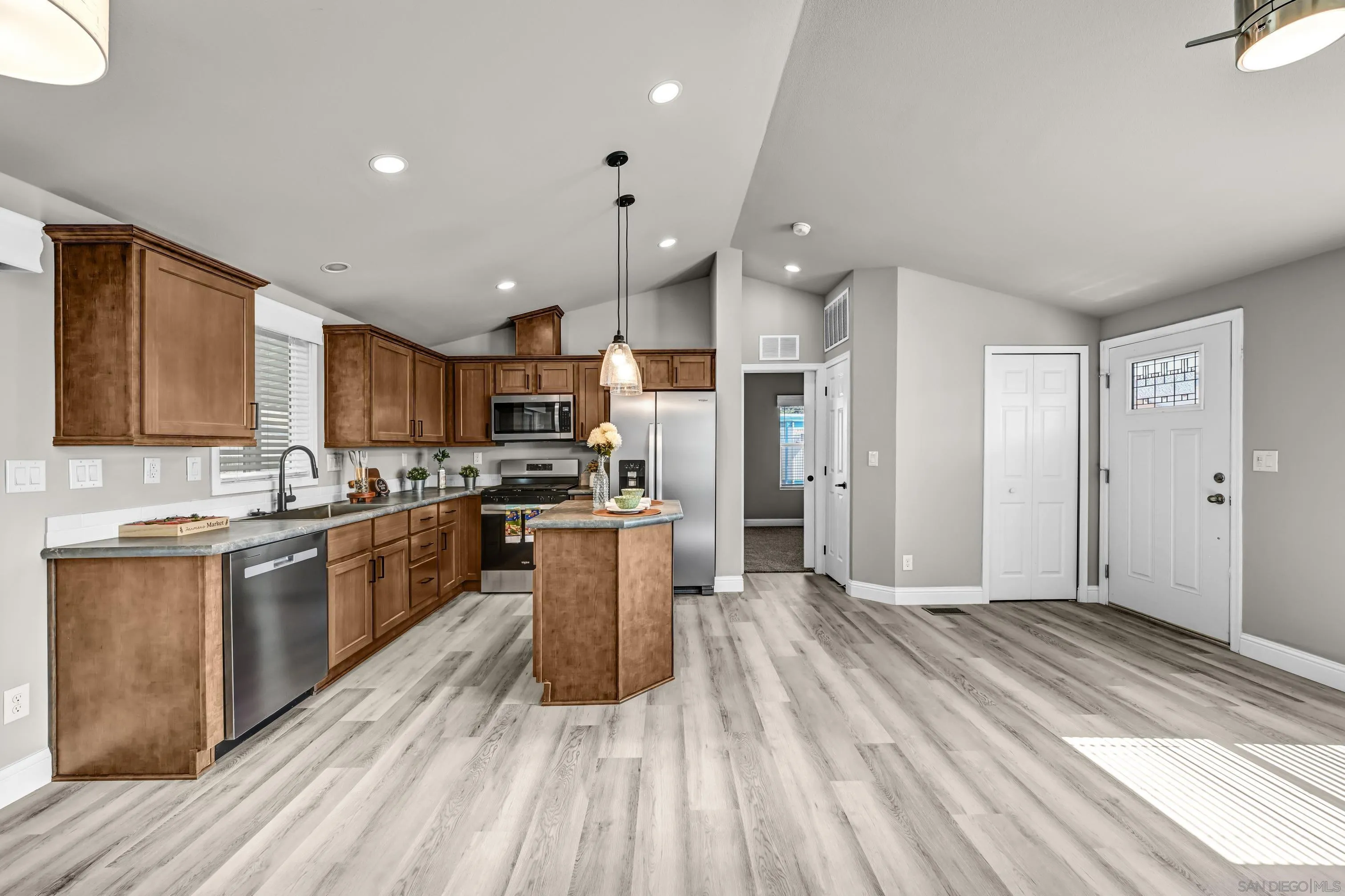1174 East Main Street, Unit 31 El Cajon, CA 92021 - Photo 6 of 24