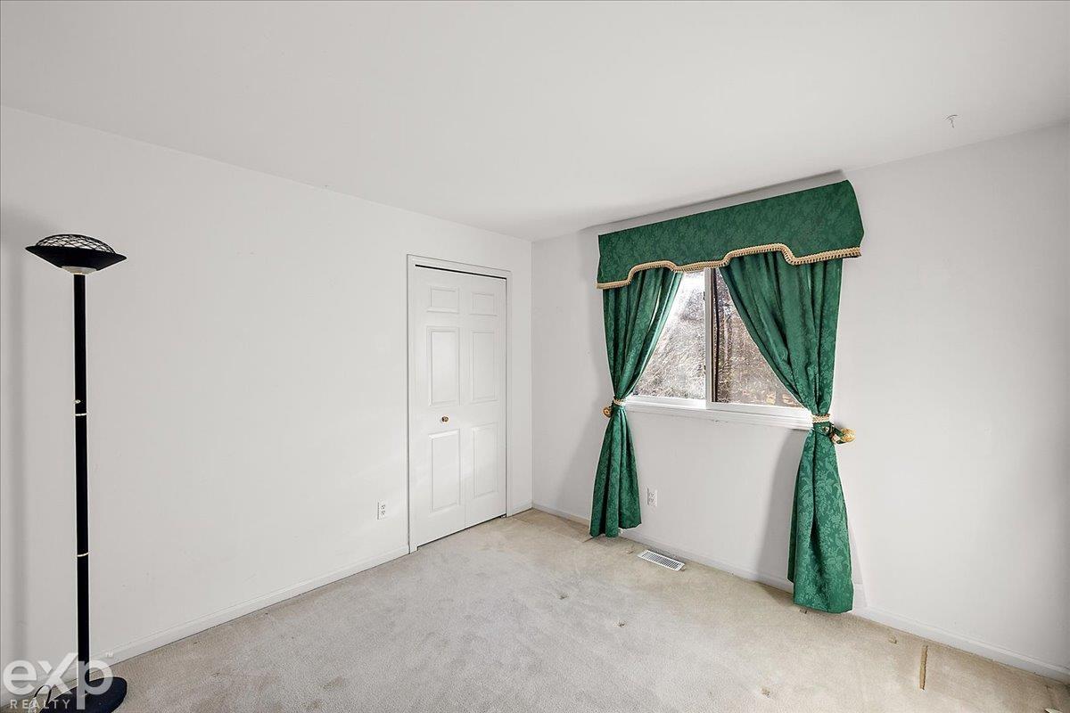 1579 Lomas Verdes Rochester, MI 48306 - Photo 55 of 64 50162073-92540680-c424-4803-ae9e-de43a84f22e9.JPG