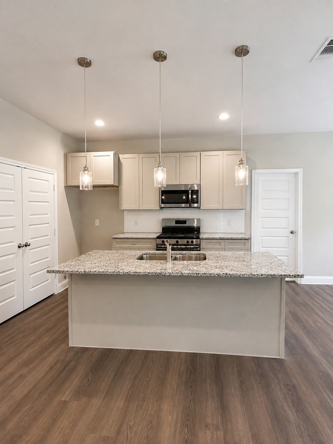 14808 Coaltown Road Willis, TX 77378 - Photo 8 of 35 Gallery Image 8