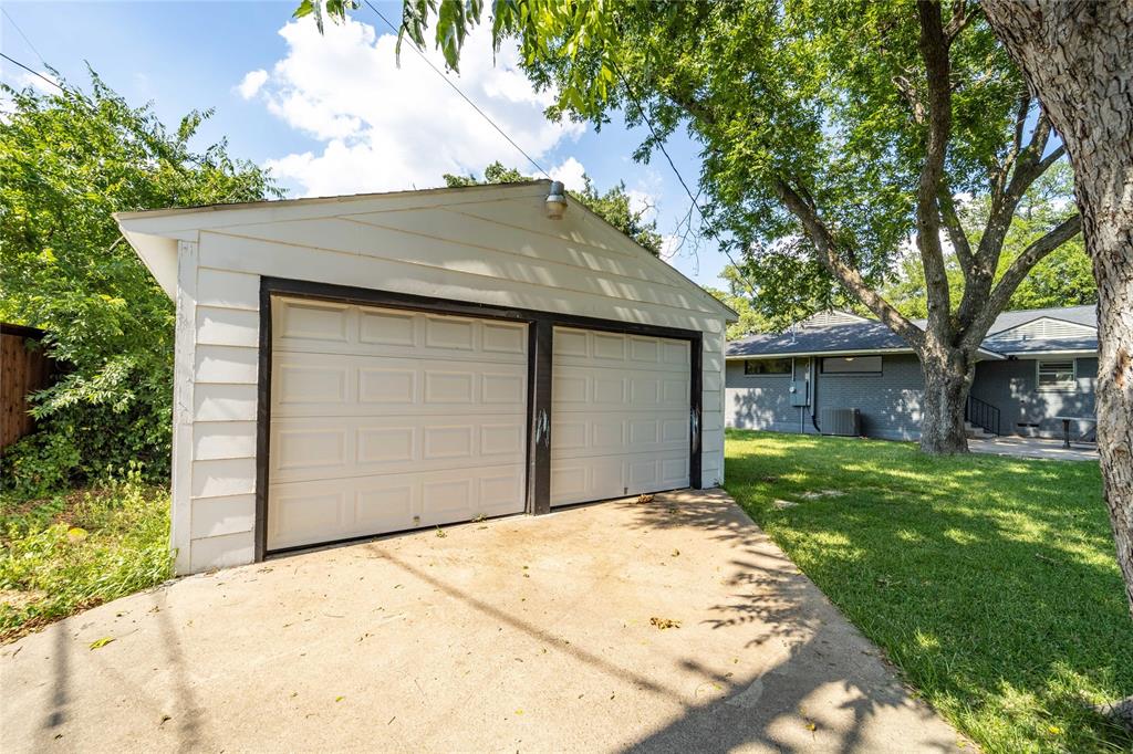 9823 Mercer Drive Dallas, TX 75228 - Photo 30 of 40 Great extra space for storage or hobbies or to park an extra car.