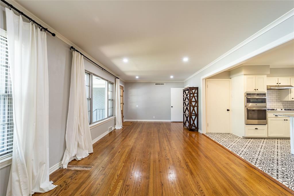 9823 Mercer Drive Dallas, TX 75228 - Photo 5 of 40 Lots of light from the large windows