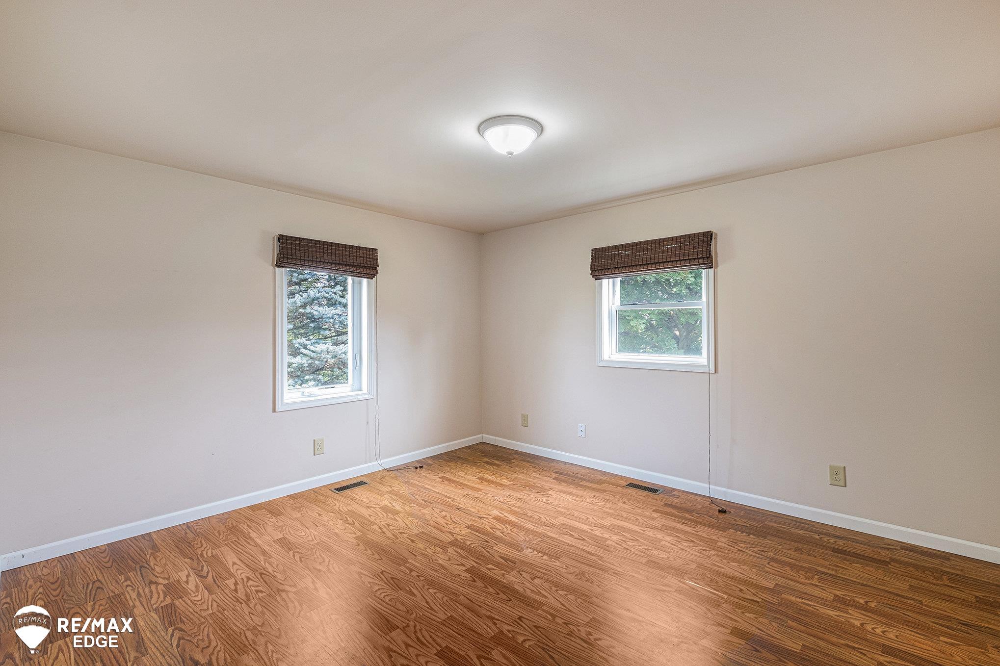 4244 South Irish Road Davison, MI 48423 - Photo 14 of 21 50113837-14.JPG