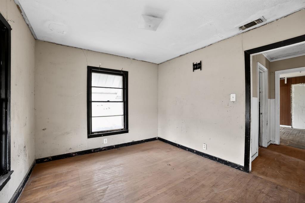 2519 Taylor Street Commerce, TX 75428 - Photo 19 of 32