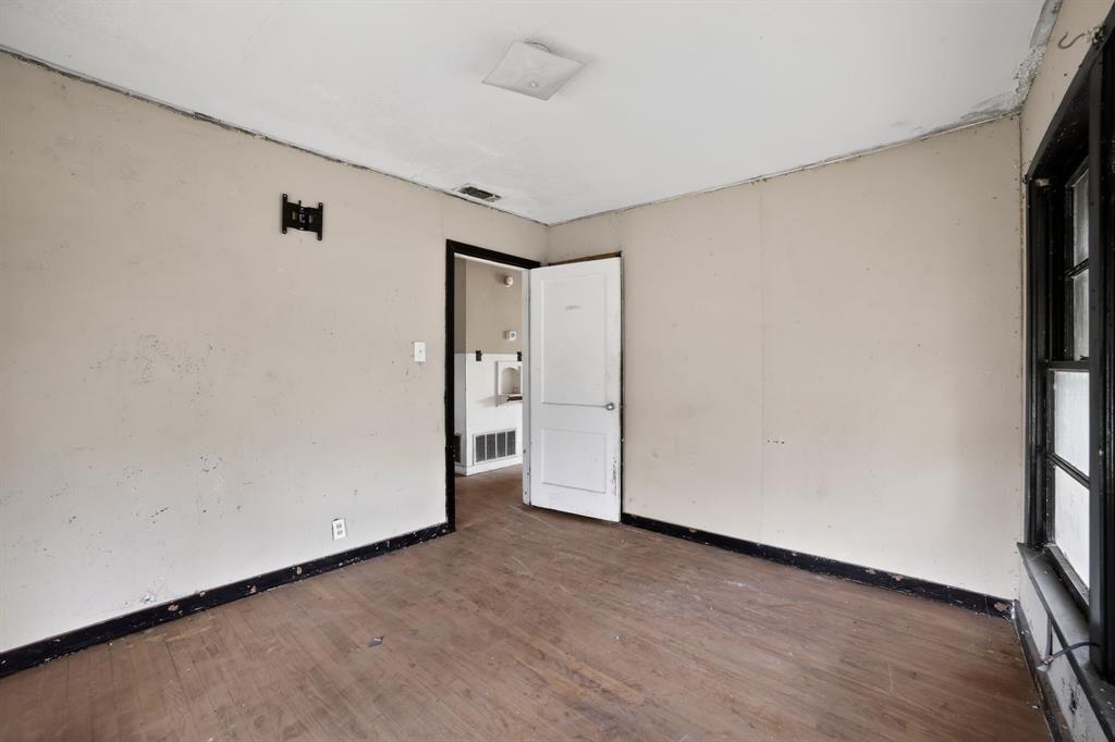 2519 Taylor Street Commerce, TX 75428 - Photo 20 of 32