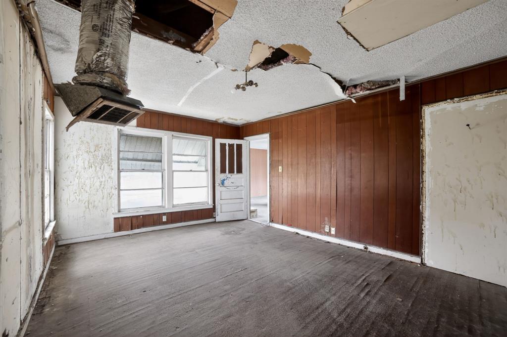 2519 Taylor Street Commerce, TX 75428 - Photo 24 of 32