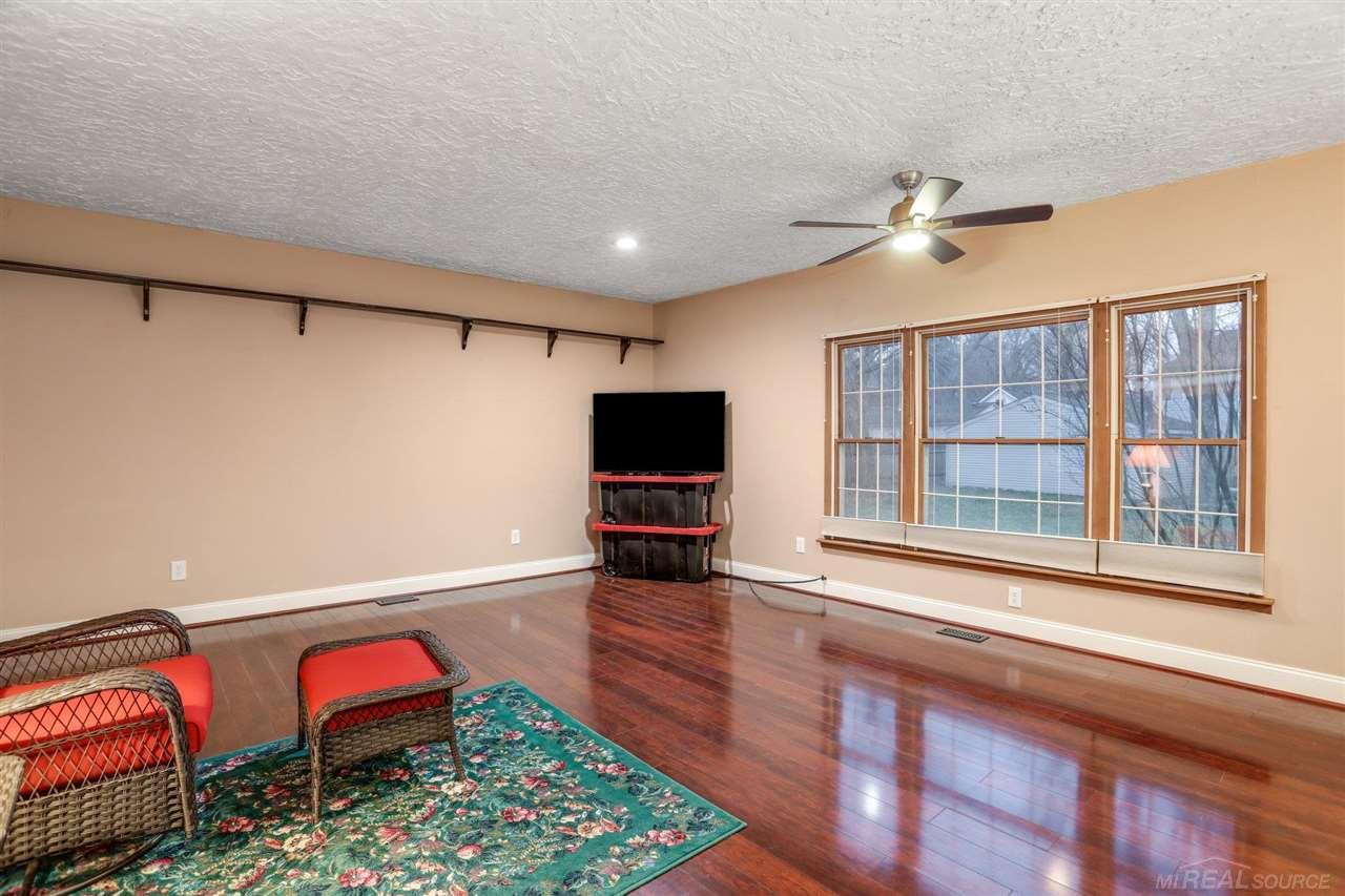 109 Fraser Street Rochester, MI 48307 - Photo 13 of 33