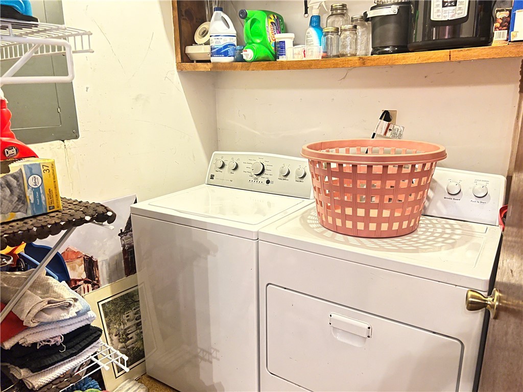 303 Meadow Drive Seneca, SC 29678 - Photo 20 of 27 Separate laundry room doubles as a pantry