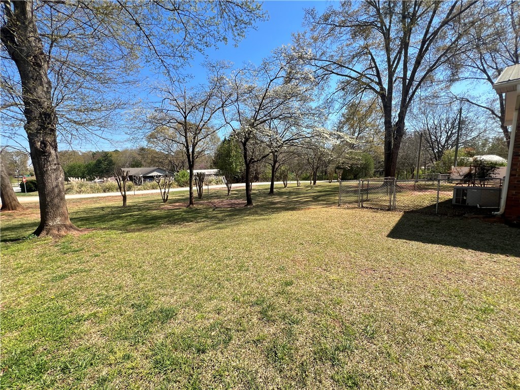 303 Meadow Drive Seneca, SC 29678 - Photo 26 of 27