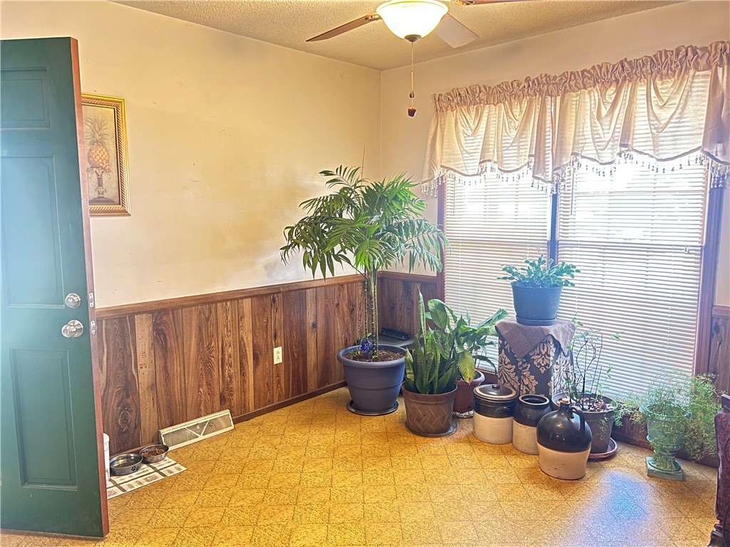 303 Meadow Drive Seneca, SC 29678 - Photo 5 of 27