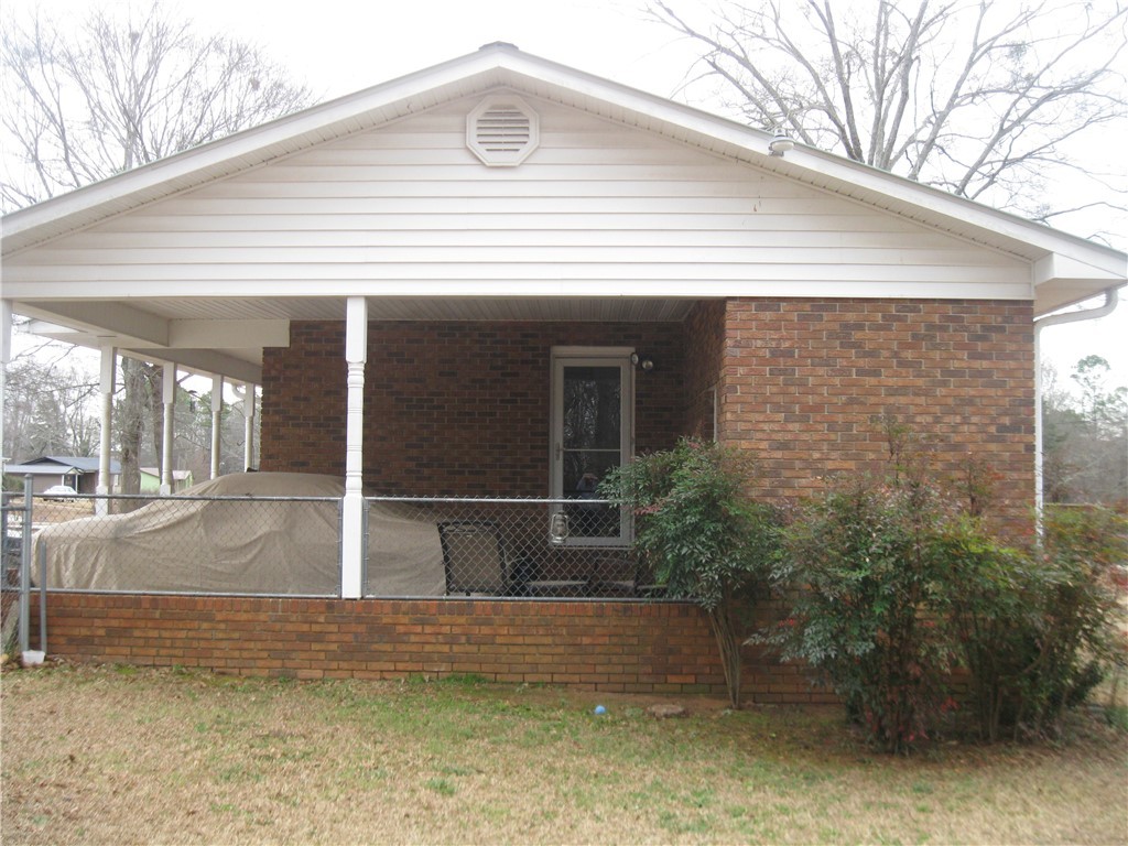 303 Meadow Drive Seneca, SC 29678 - Photo 9 of 27