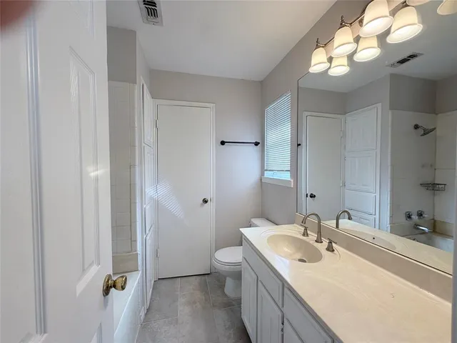 $290,000 | 918 Gwinnett Circle, Arlington, TX 76017