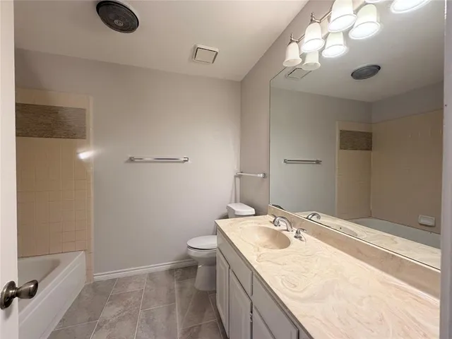 $290,000 | 918 Gwinnett Circle, Arlington, TX 76017