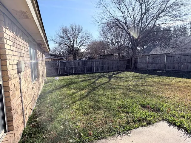 $290,000 | 918 Gwinnett Circle, Arlington, TX 76017