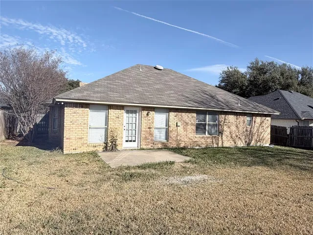 $290,000 | 918 Gwinnett Circle, Arlington, TX 76017