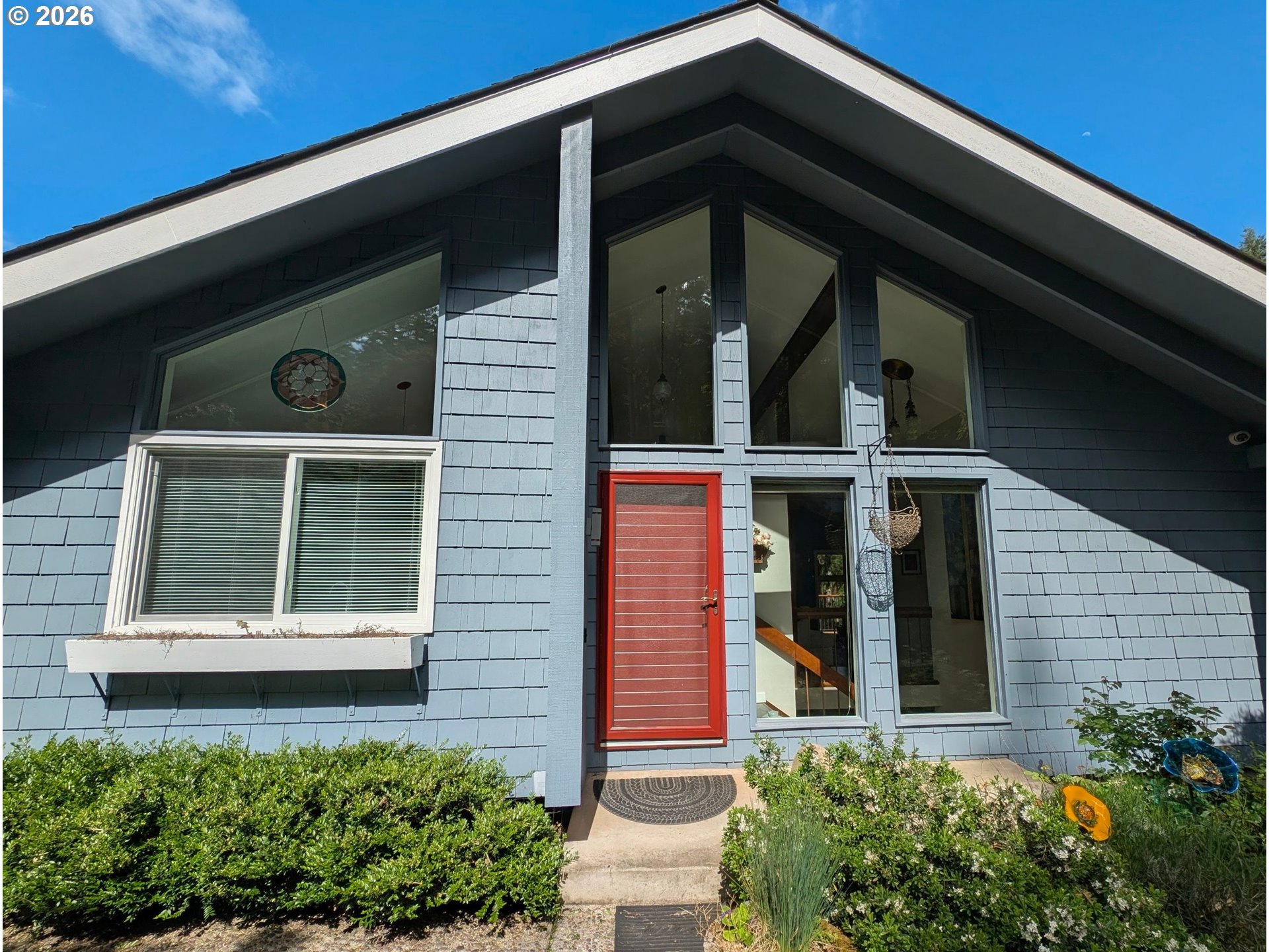 645 Startouch Drive Eugene, OR 97405 - Photo 2 of 30