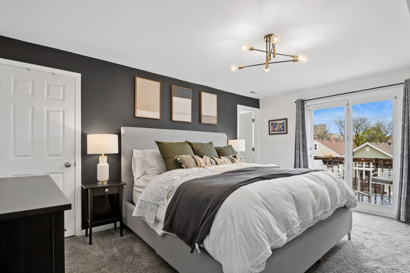 3141 North Racine Avenue, Unit 3 Chicago, IL 60657 - Photo 12 of 24