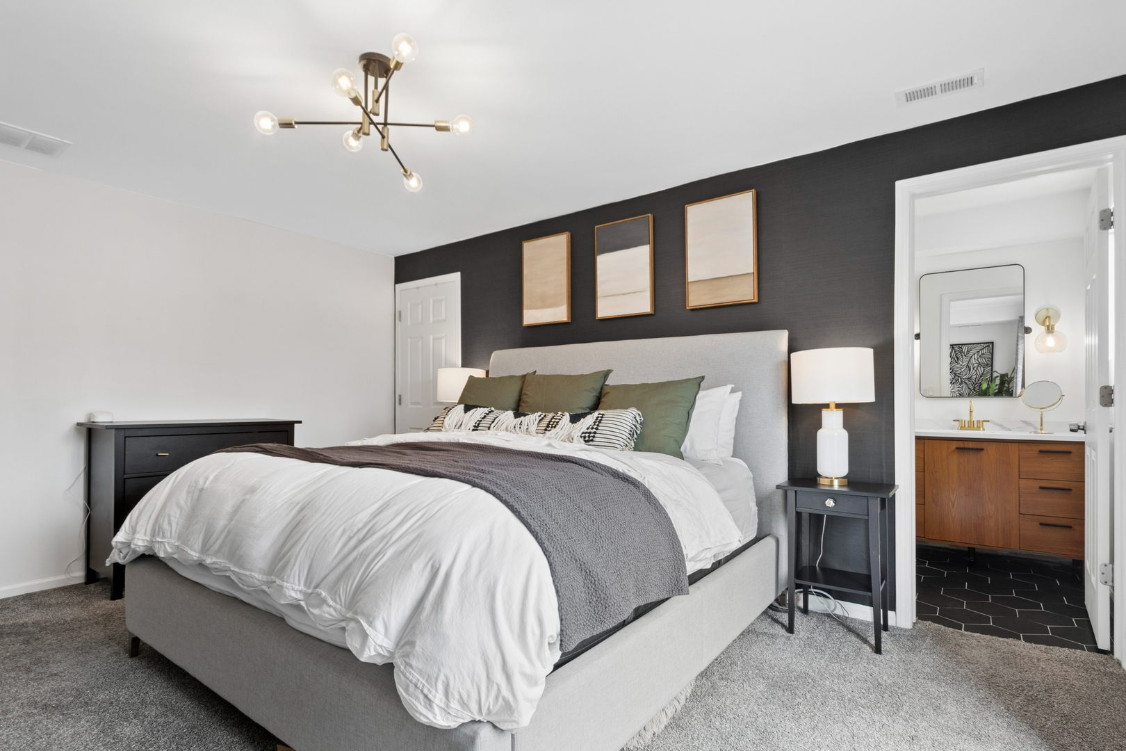 3141 North Racine Avenue, Unit 3 Chicago, IL 60657 - Photo 13 of 24