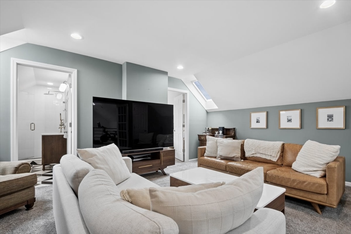 3141 North Racine Avenue, Unit 3 Chicago, IL 60657 - Photo 16 of 24