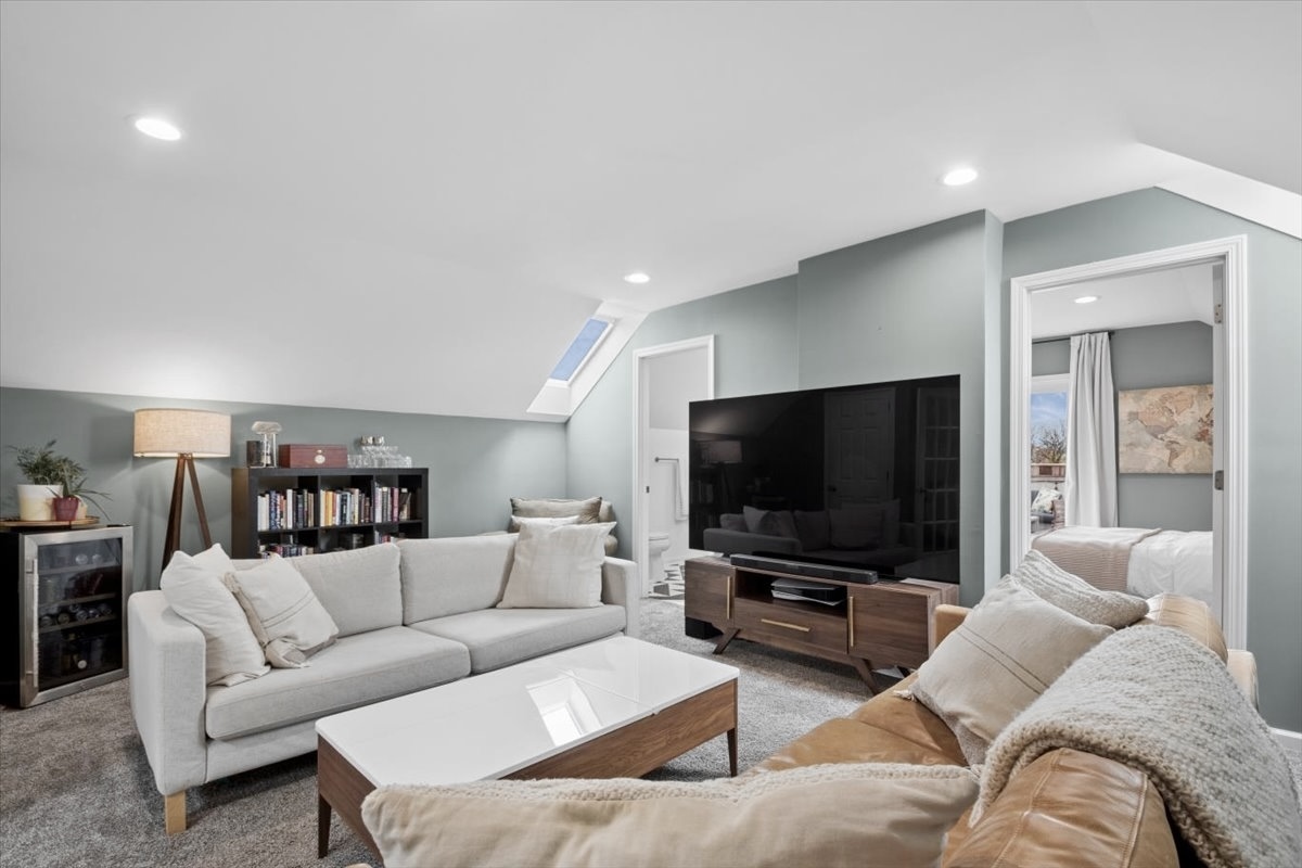 3141 North Racine Avenue, Unit 3 Chicago, IL 60657 - Photo 17 of 24