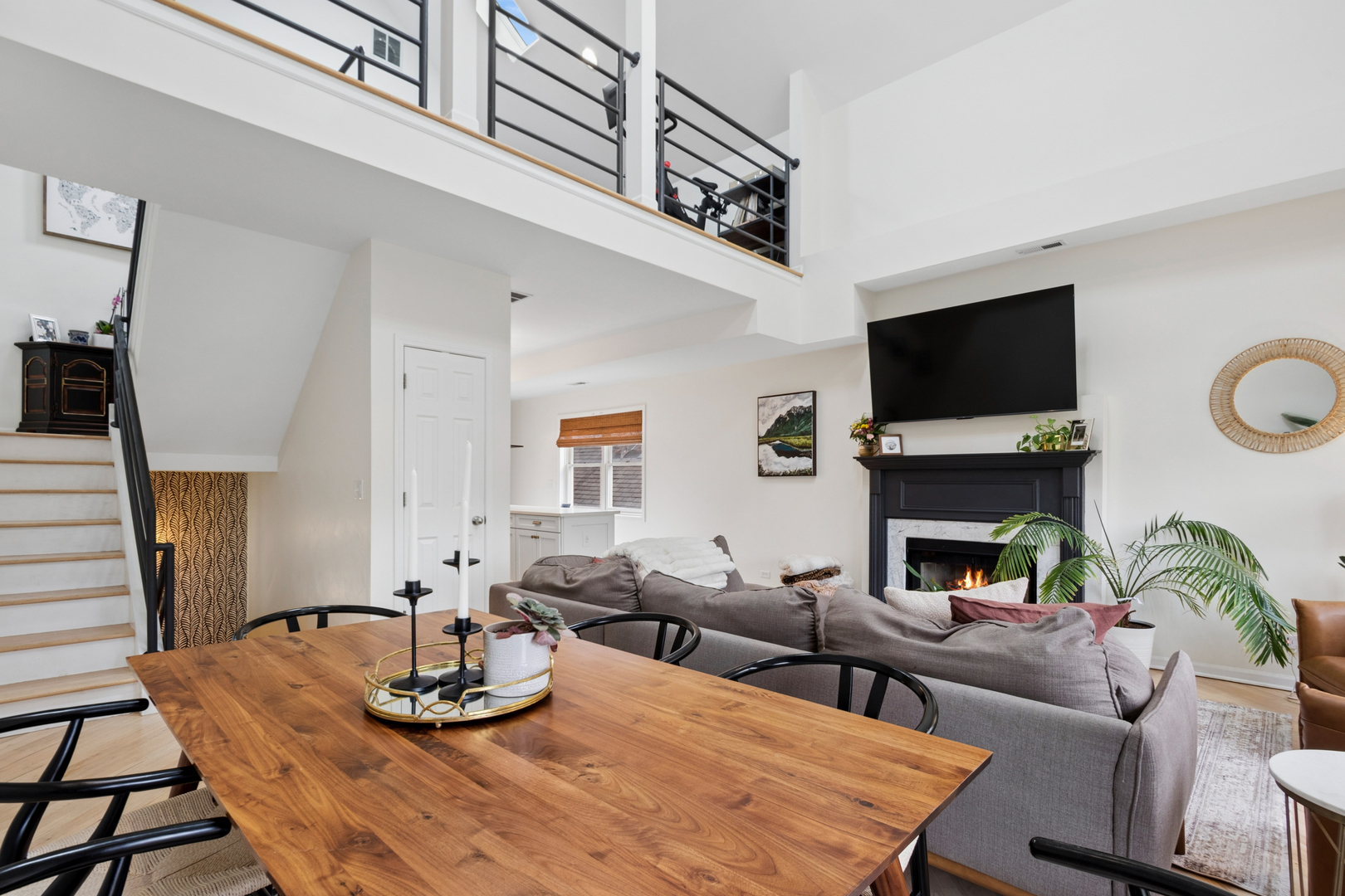 3141 North Racine Avenue, Unit 3 Chicago, IL 60657 - Photo 5 of 24