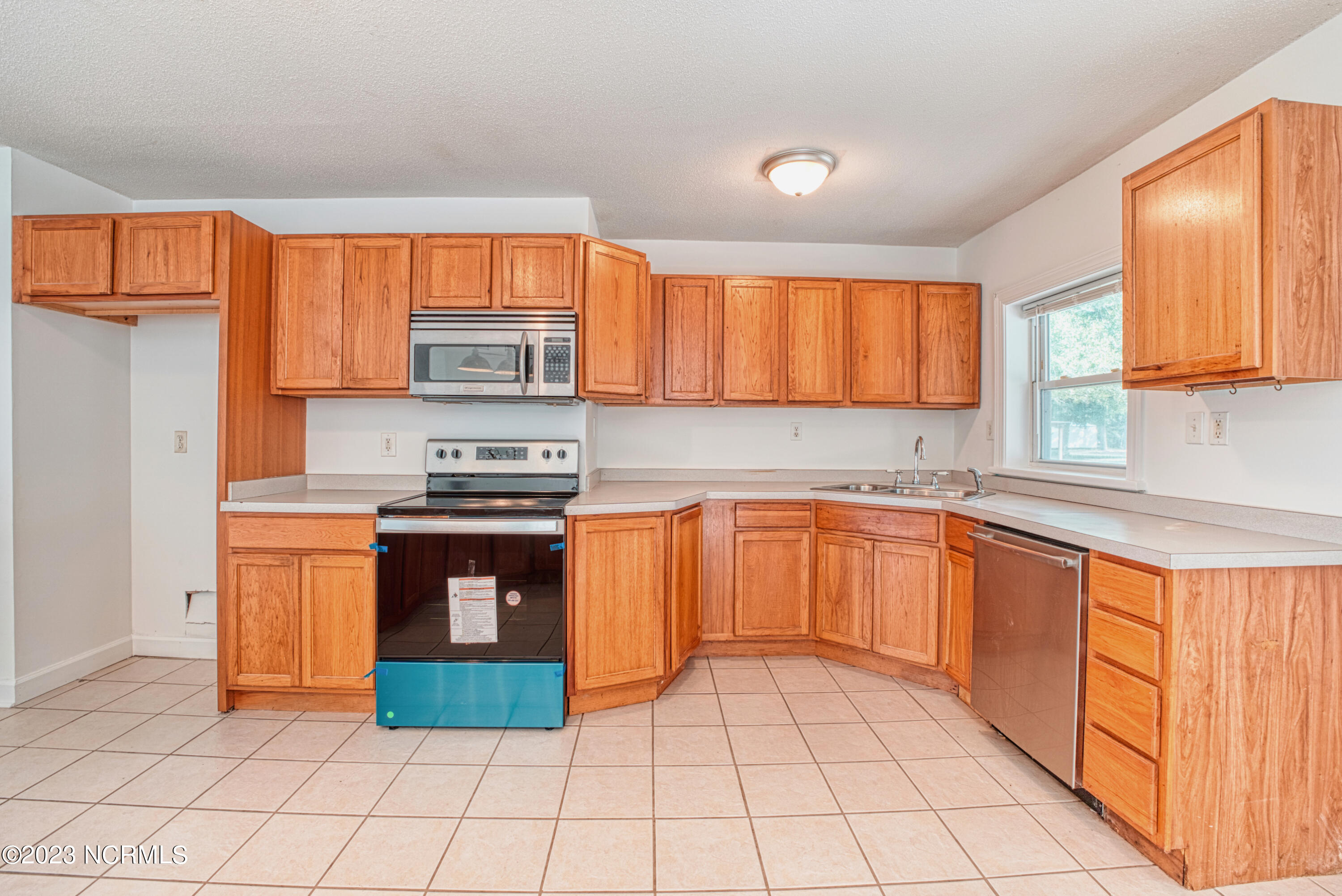 126 Shell Rock Circle Hubert, NC 28539 - Photo 16 of 41 126 Shell Rock Cir_RED00921_ - Realistic