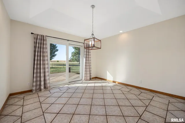 $599,000 | 26101 Schuck Road, Washington, IL 61571