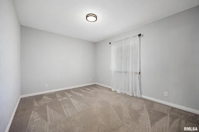 $599,000 | 26101 Schuck Road, Washington, IL 61571