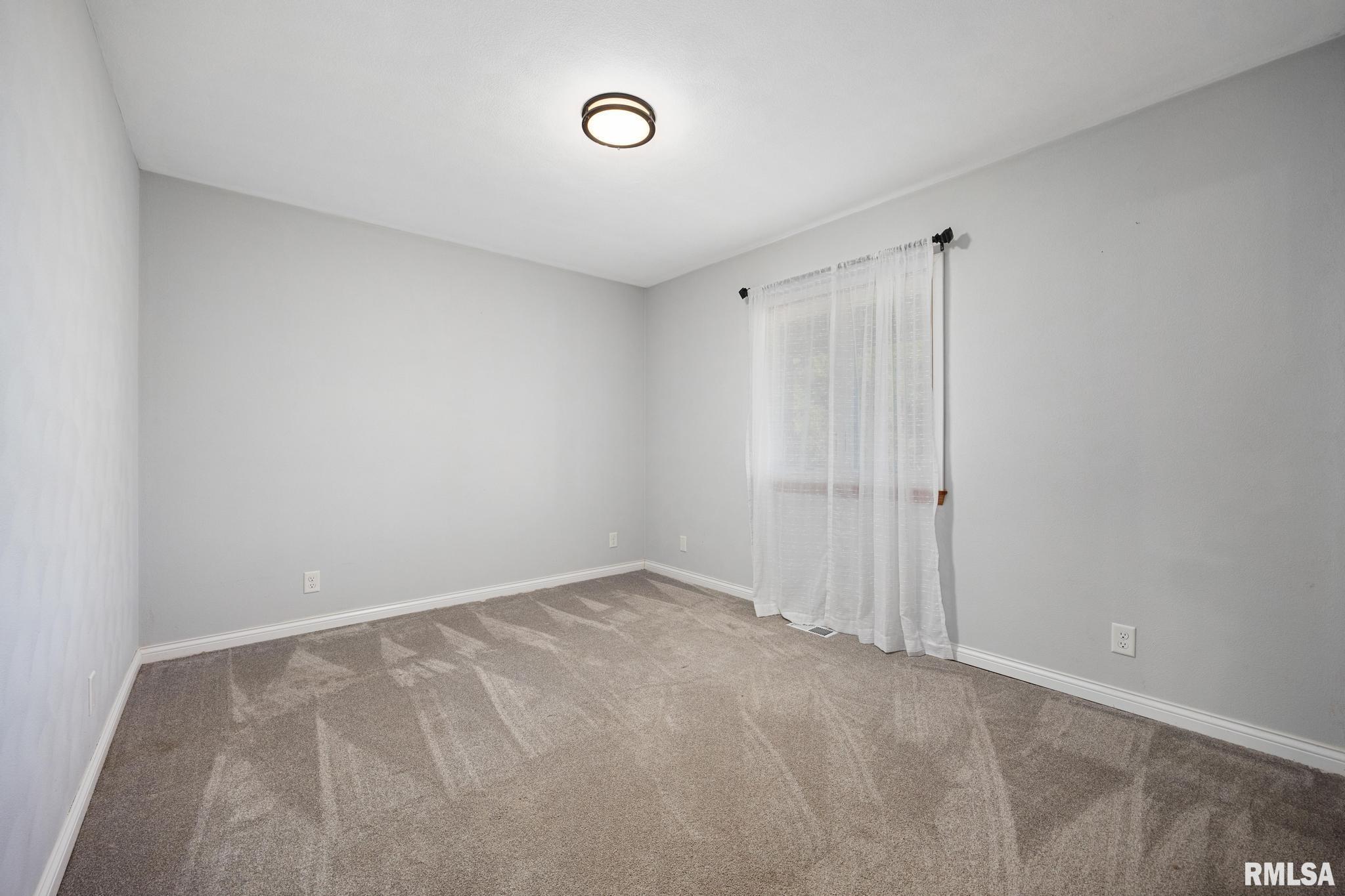 26101 Schuck Road Washington, IL 61571 - Photo 26 of 47