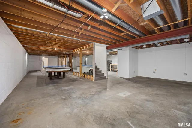 $599,000 | 26101 Schuck Road, Washington, IL 61571