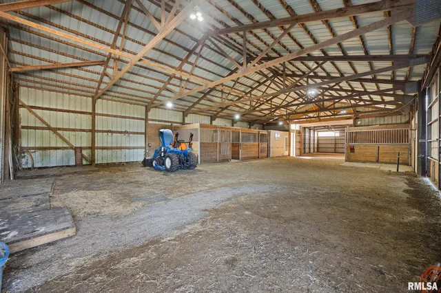 $599,000 | 26101 Schuck Road, Washington, IL 61571