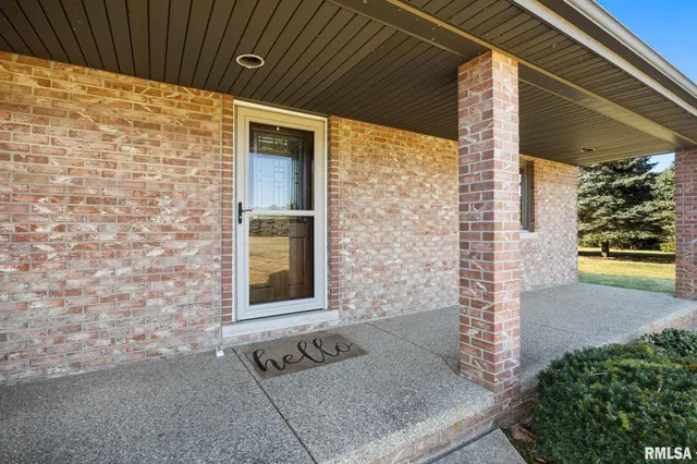 $599,000 | 26101 Schuck Road, Washington, IL 61571