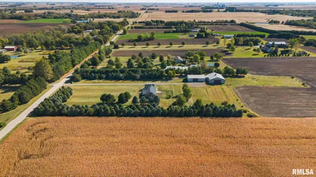 $599,000 | 26101 Schuck Road, Washington, IL 61571