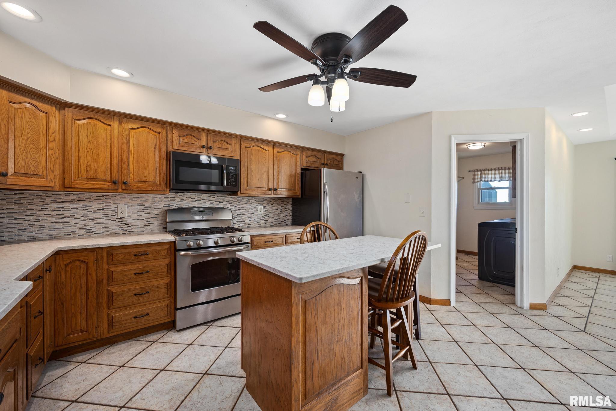 26101 Schuck Road Washington, IL 61571 - Photo 10 of 47