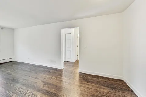 $1,650 | 6000 North Winthrop Avenue, Unit 306, Chicago, IL 60660