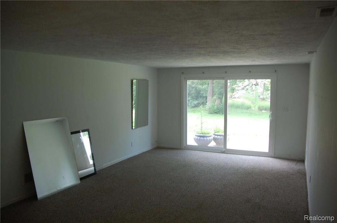 3500 Mann Road Clarkston, MI 48346 - Photo 17 of 18 DSC_1231.JPG