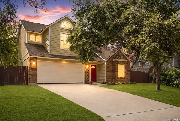 $1,950 | 6915 Raintree Forest, San Antonio, TX 78233