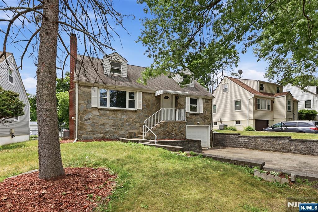 20 Sunnyside Road West Orange, NJ 07052 - Photo 3 of 50