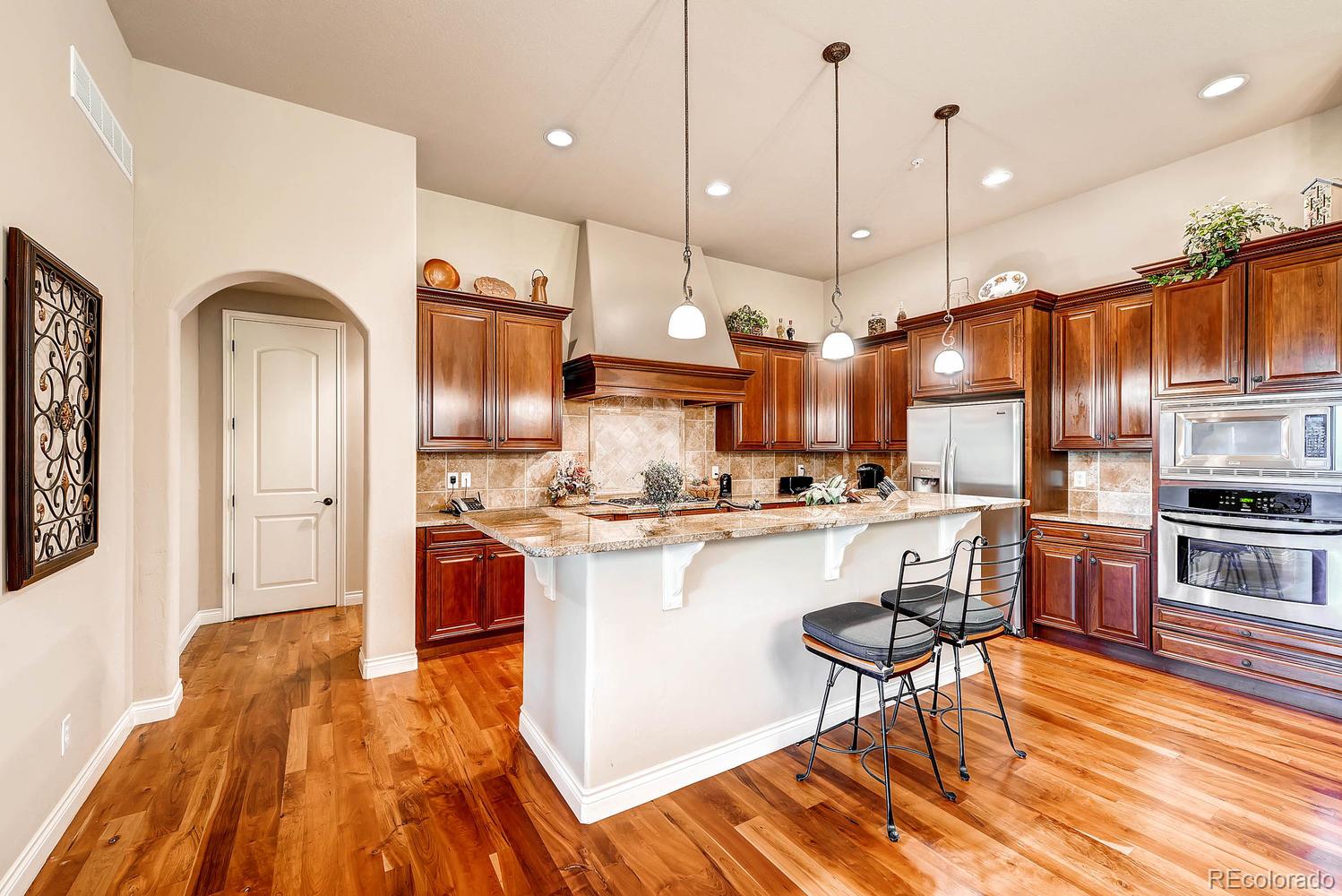 4306 Chateau Ridge Road Castle Rock, CO 80108 - Photo 7 of 28 Gallery Image 7